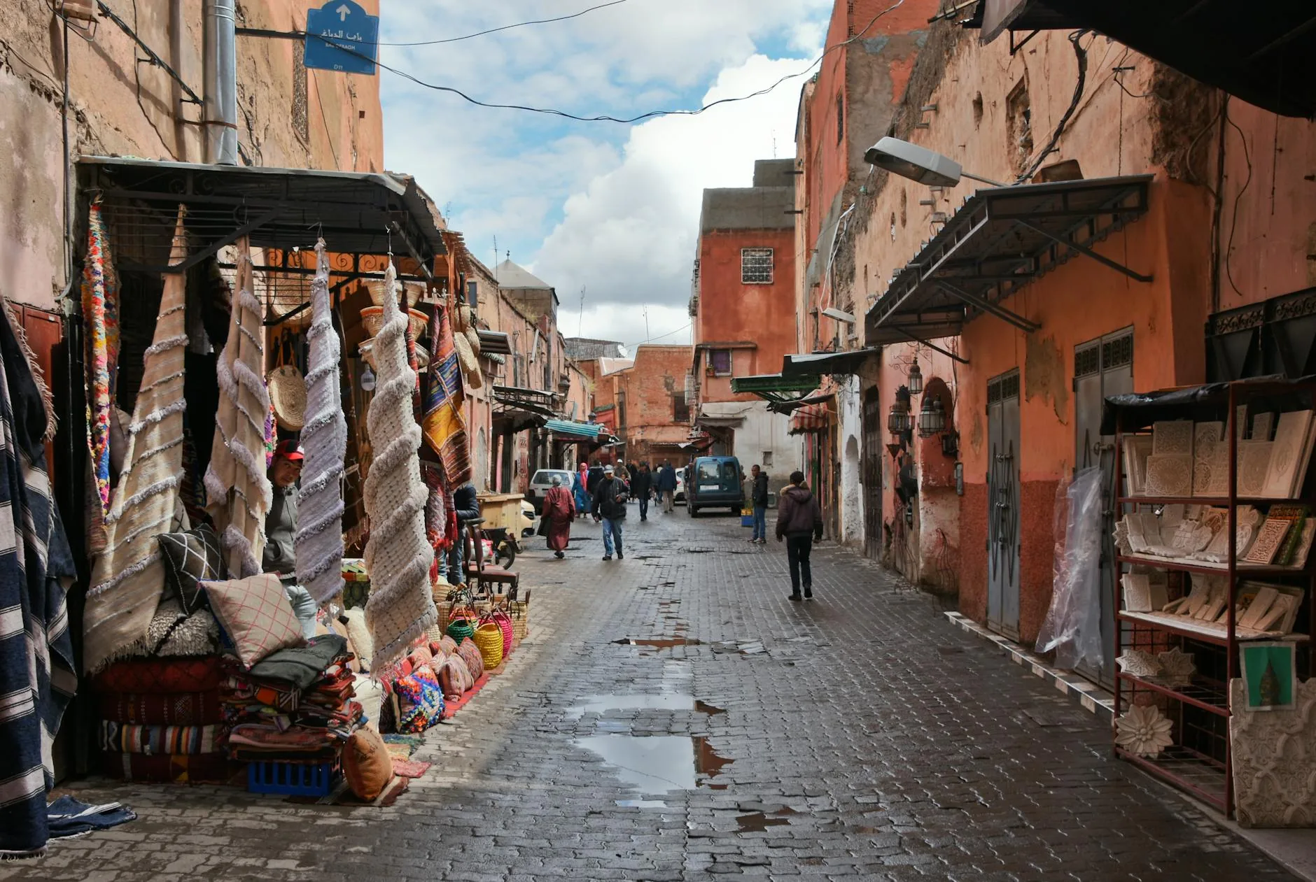 Vue de la place Djemaa el-Fna à Marrakech, Maroc